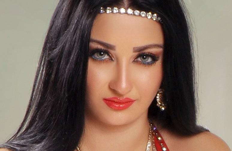 حفل للراقصة صافيناز لإحياء ذكرى ثورة 25 يناير