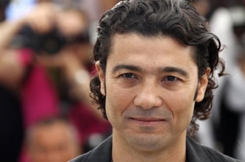 خالد النبوي يدشن هاشتاج “ثورة يناير أعظم ثورة في تاريخ الإنسانية”