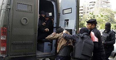 لوس آنجلوس تايمز: لا تزال مصر منقسمة مع قرب ذكرى سقوط مبارك