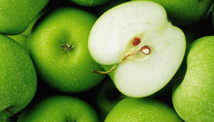 ينشط الكبد ويسهل الهضم.. تعرَّف على أهم فوائد التفاح الأخضر