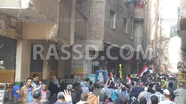 الأمن والبلطجية يعتدون على مسيرة ضد الانقلاب بالمعادى