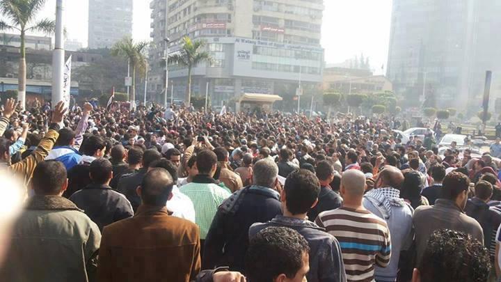 تفريق تظاهرة مصطفى محمود بالرصاص الحي والخرطوش