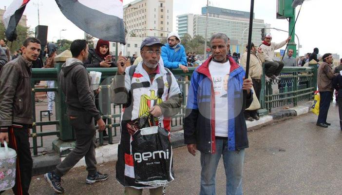 بالصور.. في ذكرى 25 يناير: التحرير “حلال” للمؤيدين و”حرام” على الثوار