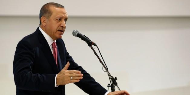 مشاهير تركيا يشعلون “تويتر” حول الاستفتاء على التعديلات الدستورية