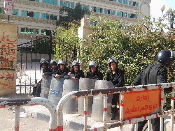 إجراءات أمنيه غير مسبوقة  بمبنى محافظة كفر الشيخ