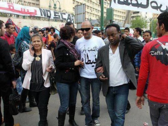 المئات  في مسيرة من السيدة زينب إلي الشورى