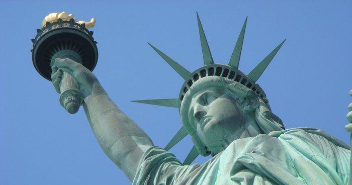 “ستب فيد” لـ”ترامب”: تمثال الحرية في أميركا يرمز لفلاحة مصرية مسلمة