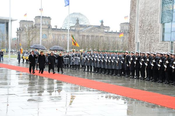 جدل حول نتائج زيارة الرئيس إلى ألمانيا