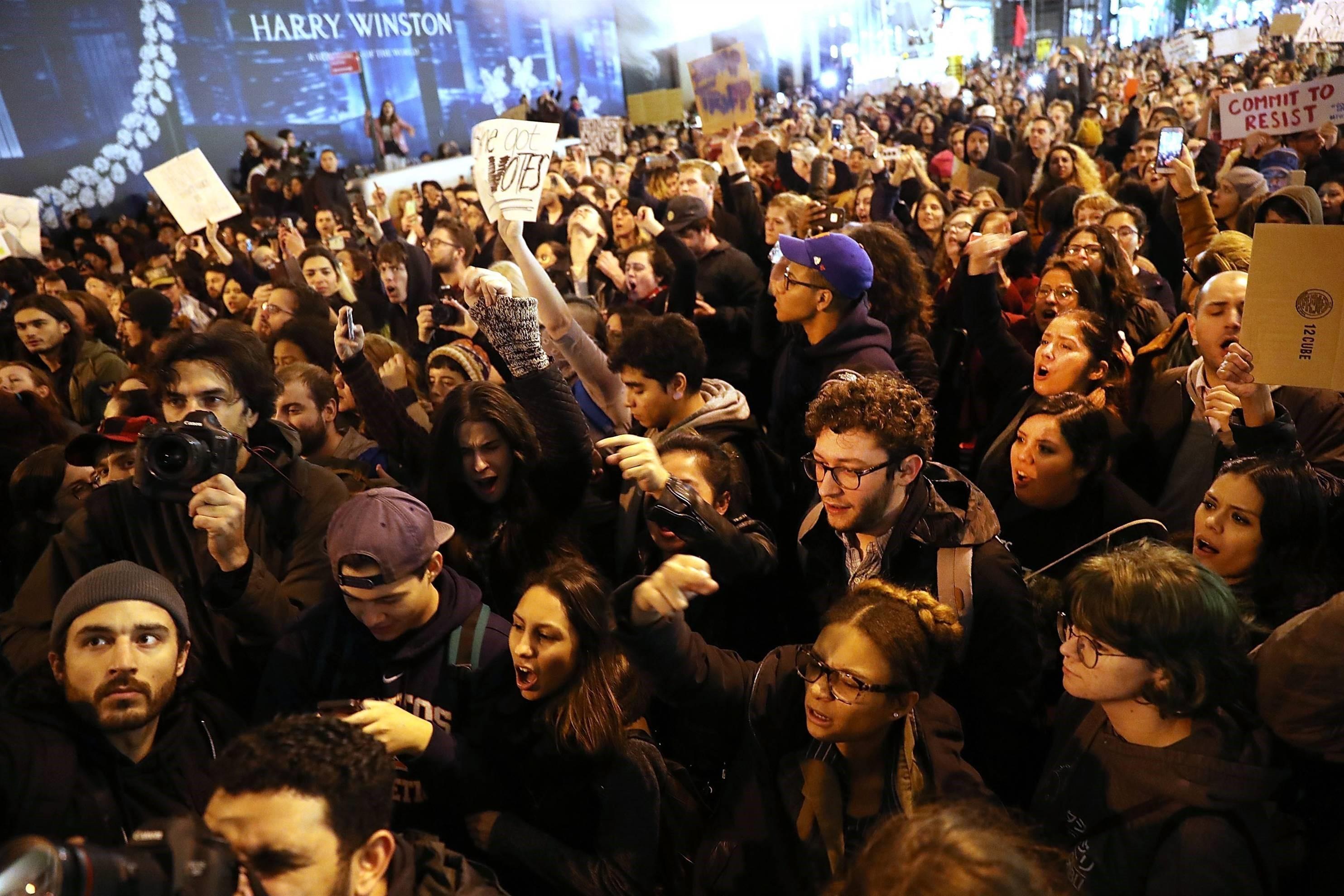 بالفيديو.. رفع الأذان من داخل كنيسة فى بوسطن احتجاجًا على قرارات ترامب