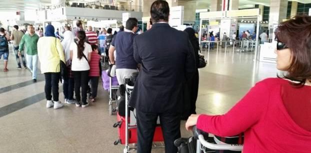 زيادة أسعار عربات نقل الحقائب بمطار القاهرة