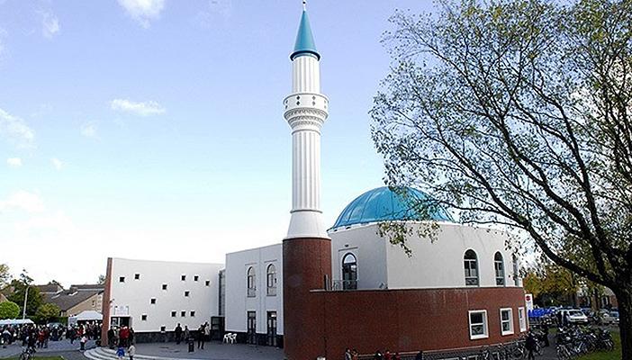 اعتداء عنصري جديد يستهدف مسجدًا في فيينا