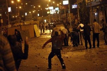 خروج خمس مصفحات من القصر الرئاسي لصد هجمات “البلاك بلوك”