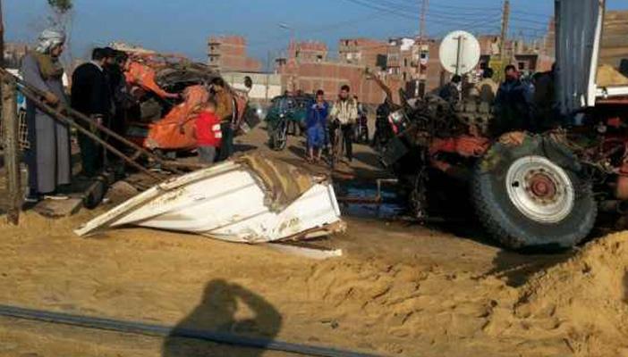 بالصور.. الإهمال يودي بحياة شخصين تحت عجلات القطار بالمنوفية