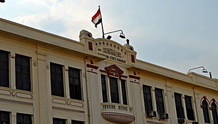 عمال السكة الحديد بالوجه القبلي يستغيثون من تردي الخدمات العلاجية