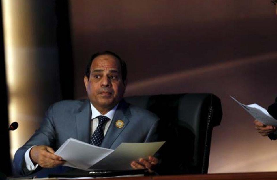 هاشتاج “السيسي فقرنا” يتصدر تويتر.. ومغردون: الثورة مستمرة