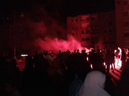 متظاهرو السويس يخرجون في مسيرة ليلية ضد الإنقلاب