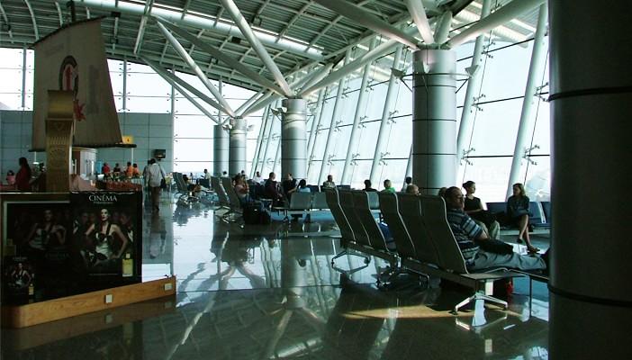 السلطات الأميركية تبلغ مطار القاهرة بوقف قرار ترامب بحظر سفر 7 جنسيات