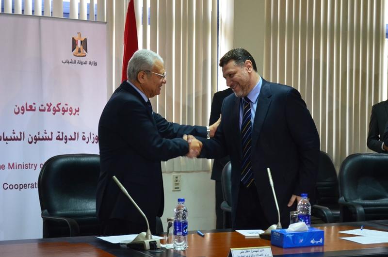 “ياسين” يوقع بروتوكول تعاون مع “حلمي” لدعم التنمية التكنولوجية لوزارة الشباب