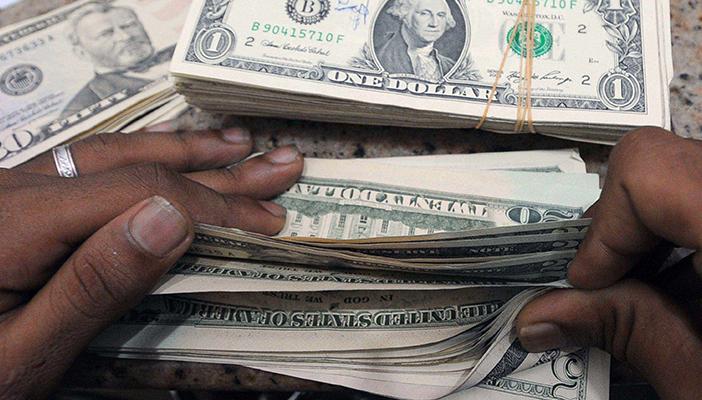 نقص الدولار مستمر في مصر رغم كل الإجراءات