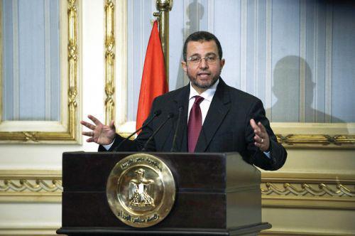 قنديل يبحث مع رؤساء وزراء القمة الإسلامية ملفات التعاون المشتركة