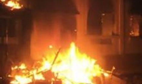 عاجل..مجهولون يشعلون النار بمحطة محمول فى الدقهليه