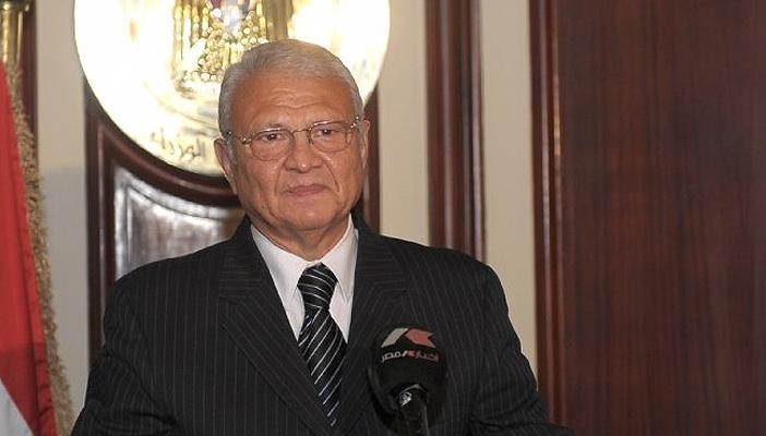 قطع خدمة 10 ملايين شريحة..القمع مستمر