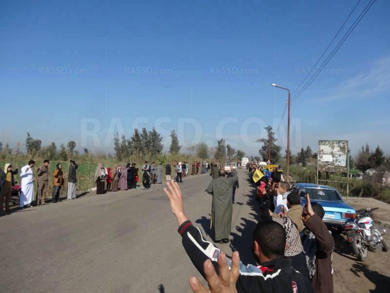 سلسة بشرية بالحسينية شرقية فى أسبوع “الشعب يكمل ثورته”