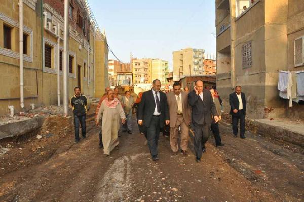 الحسيني يتفقد أعمال الرصف والعشوائيات بكفر الشيخ