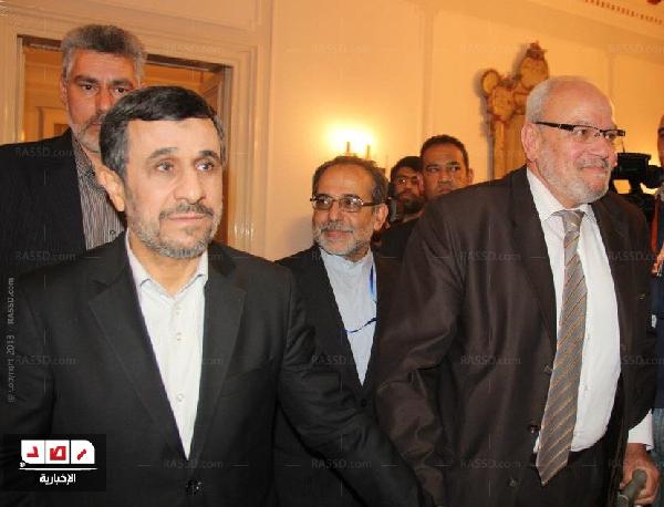 بدء الاجتماع المغلق بين نجاد و سياسيين ورجال دين مصريين