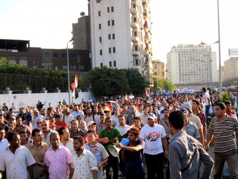 مسيرة “العباسية” تنطلق إلى “الاتحادية” للمطالبة بإسقاط النظام