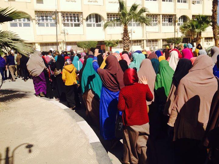 مسيرة ضد العسكر بجامعة الفيوم في أول أيام الدراسة