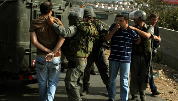 جيش الاحتلال يعتقل 18 فلسطينيًا في الضفة الغربية