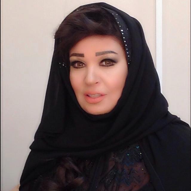 بالفيديو.. فيفي عبده: تم التأمين على ساقيّ بمليون دولار