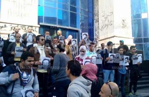 مصورون صحفيون ينظمون وقفة للإفراج عن زملائهم