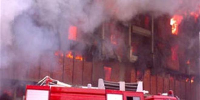 نشوب حريق هائل في هايبر ماركت ببني سويف