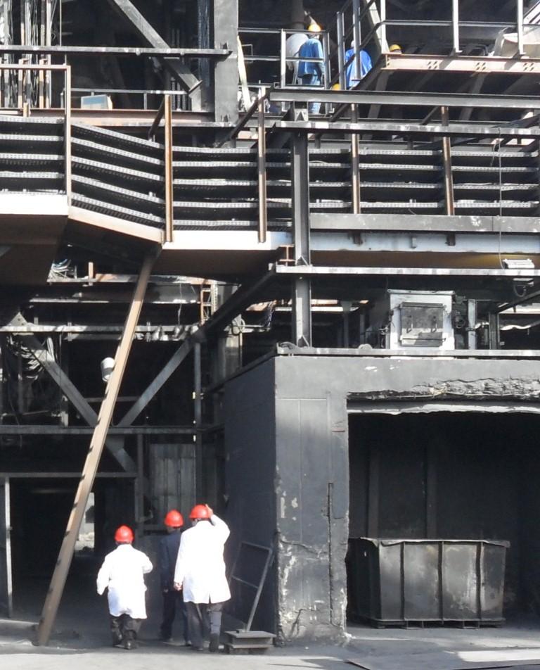 بدء التحقيق في اسباب حريق مصنع بلوكات الكربون و الخسائر تصل الي 24.6مليون جنية