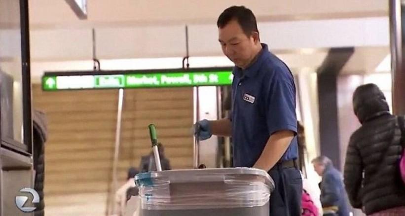 بالصور: قصة عامل نظافة يتقاضى 705 آلاف دولار في 4 سنوات