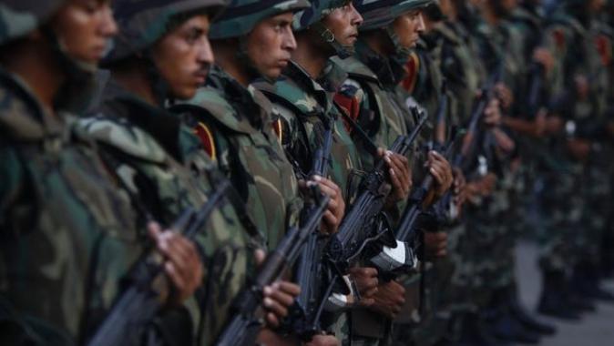 “نون بوست”: الجيش المصري يسيطر علي اقتصاد البلاد تماما