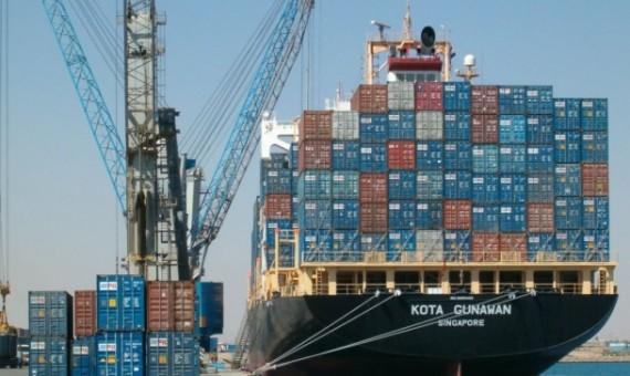 العجز التجاري يصل إلى 27.5 مليار دولار بالنصف الأول من 2015-2016