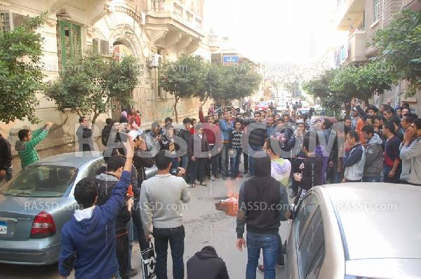 مسيرة لـ”طلاب ضد الانقلاب” تحرق العلم الإسرائيلى بالاسكندرية