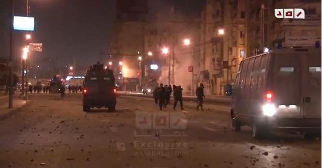 القبض على 39 شخصا خلال اشتباكات قصر الاتحادية أمس