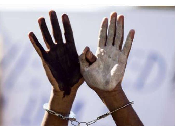 16منظمة حقوقية تطالب بالتحقيق في التعذيب بسجون الإنقلاب