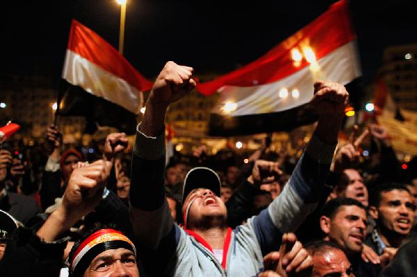 11 فبراير 2011 إجبار “مبارك” على التنحي .. فيديو