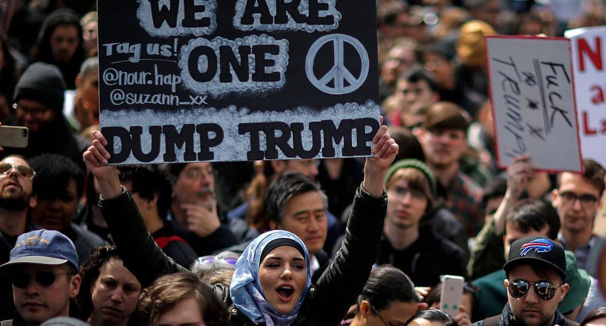 المسلمون وحركة المقاومة لترامب