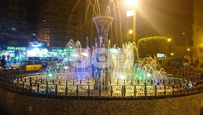 بالصور.. نافورة مياه جديدة بميدان سيدي بشر.. والمواطنون: “حكومة تافهة”