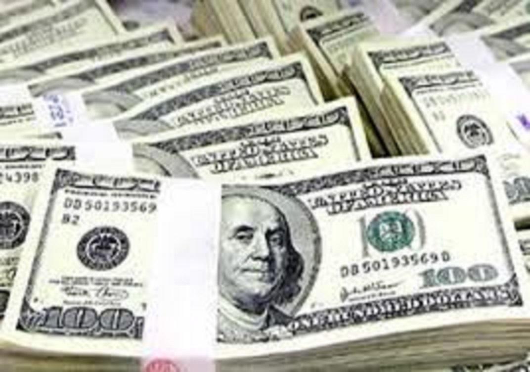 للمرة الثانية خلال أسبوع.. الدولار يتراجع لـ17.22 جنيهً بالبنك المركزي