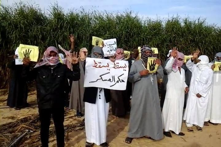 وقفة لأبناء القبائل السيناوية تنديدا بالانقلاب