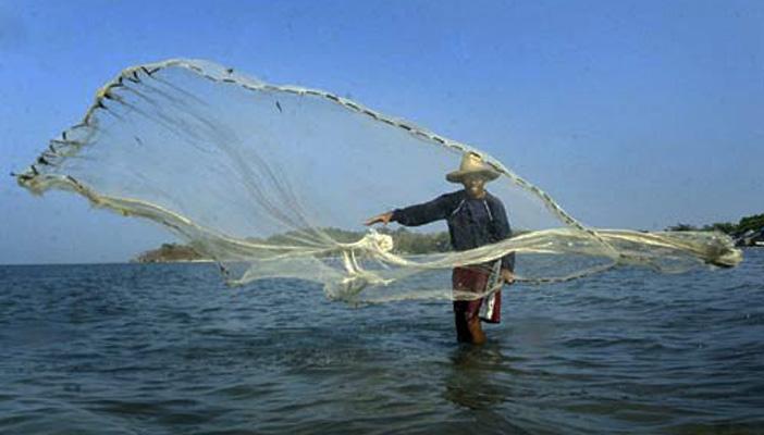 2000 صياد بالإسكندرية دون عمل ولا دخل بقرار من جهة أمنية عليا