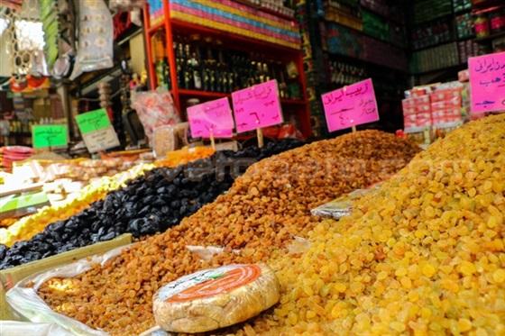 خبراء لـ”رصد”: استعدادات شهر رمضان تصعد بالدولار إلى مستوى 20 جنيهًا