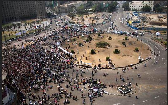 ذعر بـ”التحرير” بعد هجوم الباعة الجائلين على المعتصمين